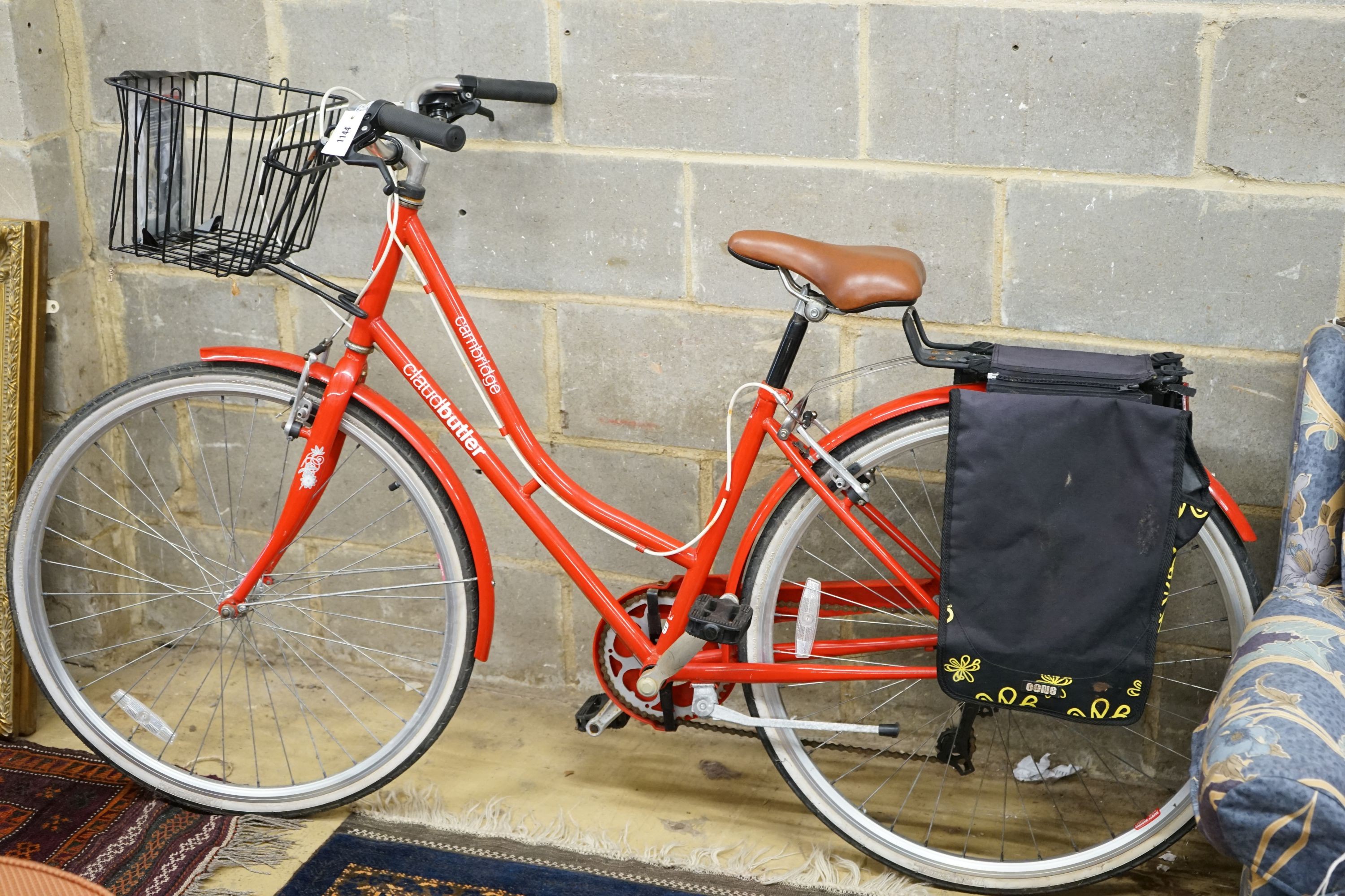 A Claud Butler Cambridge lady's bicycle